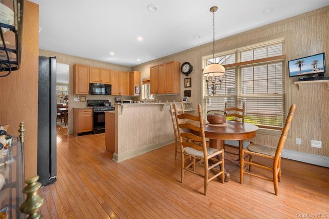 333 E Overlook, Port Washington, NY 11050