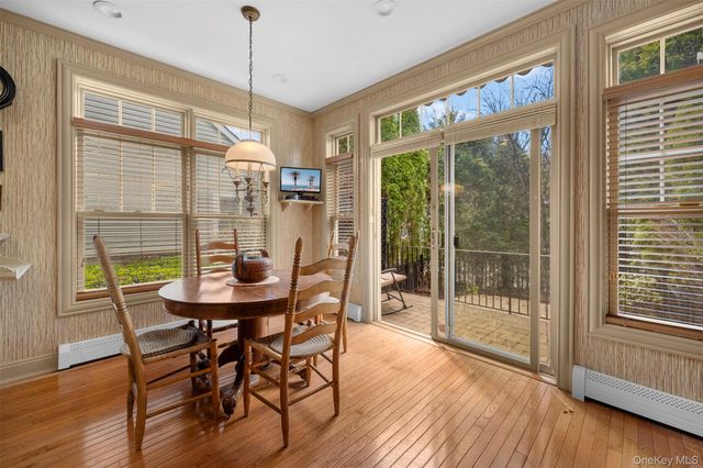 333 E Overlook, Port Washington, NY 11050