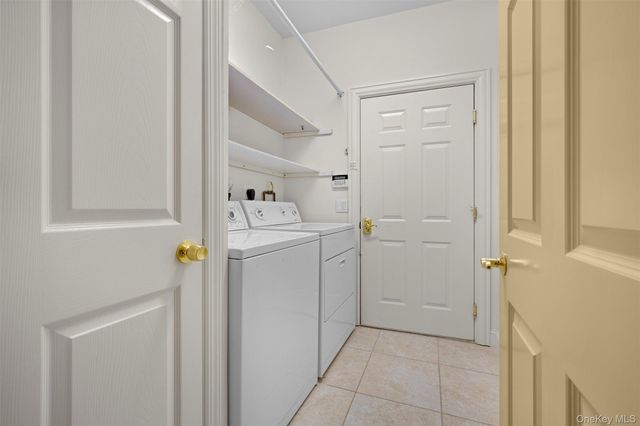 333 E Overlook, Port Washington, NY 11050