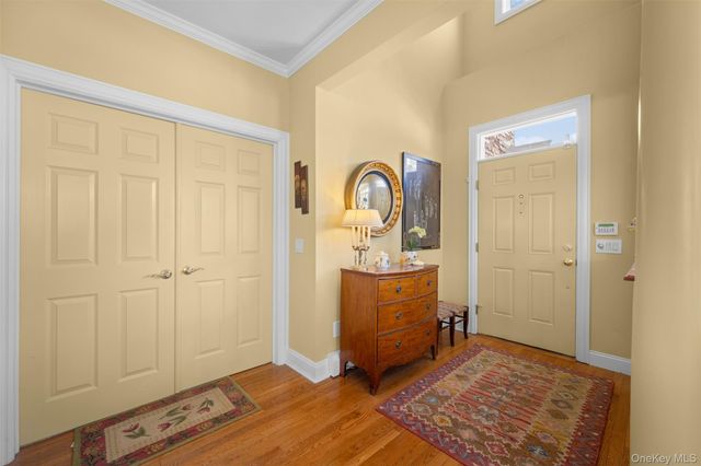 333 E Overlook, Port Washington, NY 11050