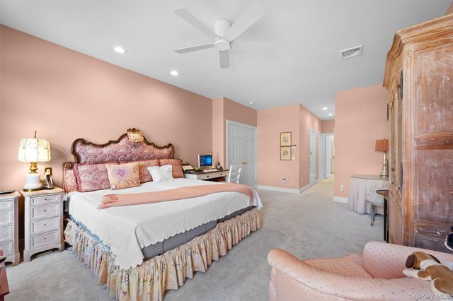 333 E Overlook, Port Washington, NY 11050