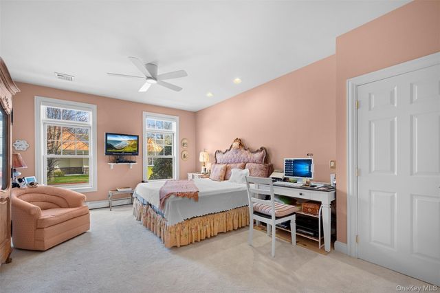 333 E Overlook, Port Washington, NY 11050