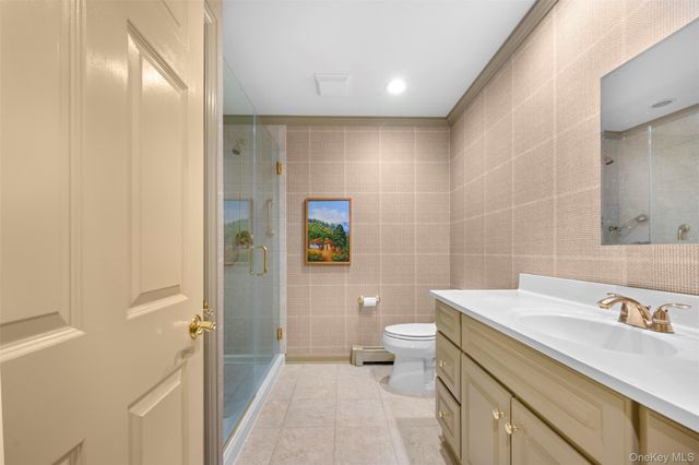 333 E Overlook, Port Washington, NY 11050