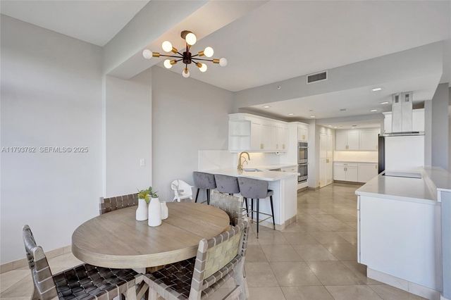20355 NE 34th Court 2725, Aventura, FL 33180