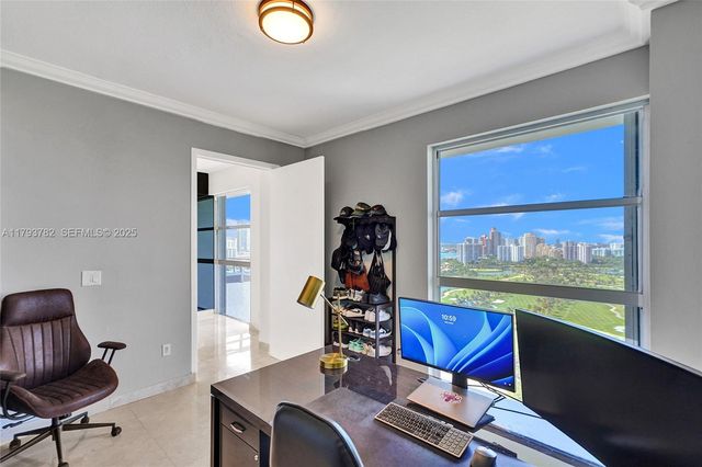 20355 NE 34th Court 2725, Aventura, FL 33180