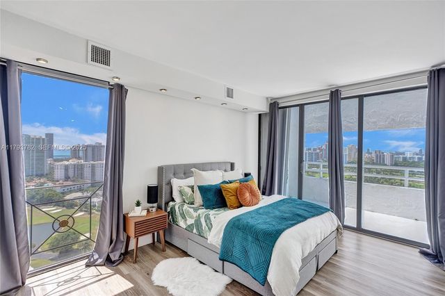 20355 NE 34th Court 2725, Aventura, FL 33180