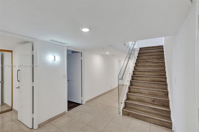 20355 NE 34th Court 2725, Aventura, FL 33180