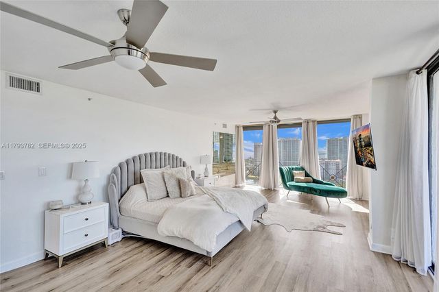 20355 NE 34th Court 2725, Aventura, FL 33180