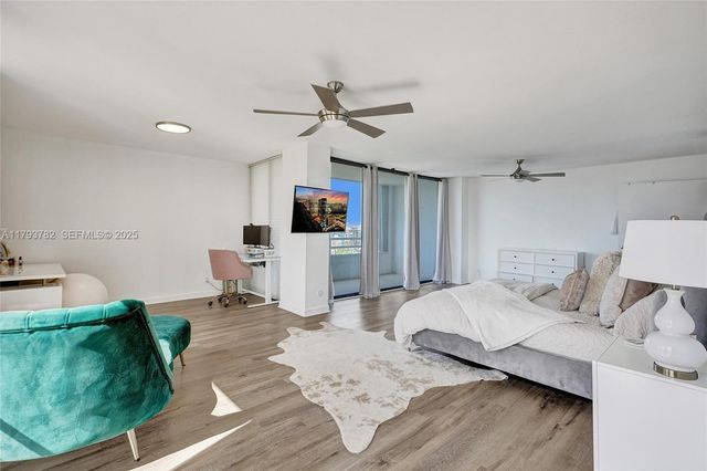 20355 NE 34th Court 2725, Aventura, FL 33180