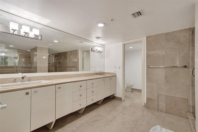 20355 NE 34th Court 2725, Aventura, FL 33180