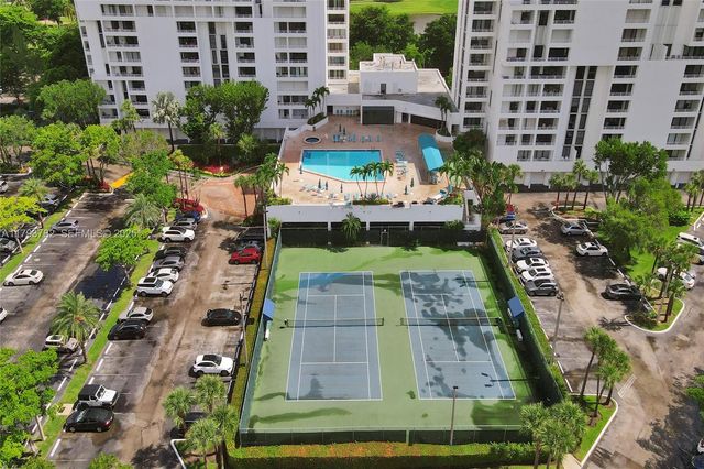 20355 NE 34th Court 2725, Aventura, FL 33180