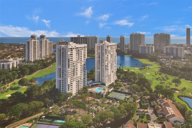 20355 NE 34th Court 2725, Aventura, FL 33180