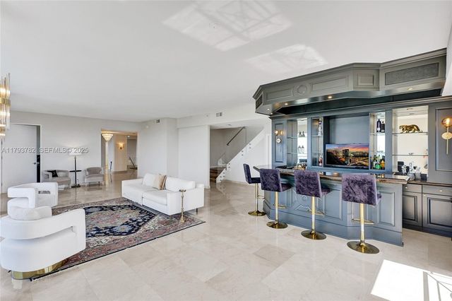20355 NE 34th Court 2725, Aventura, FL 33180
