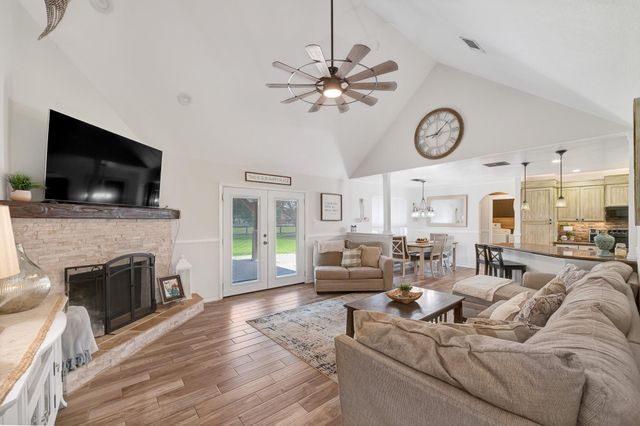 21219 Horse Shoe Drive, Manvel, TX 77578