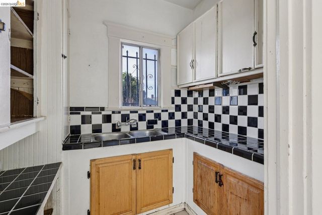 1201 41st AVE, Oakland, CA 94601