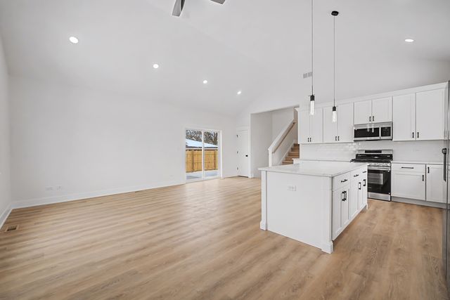 8245 43rd Place, Lyons, IL 60534