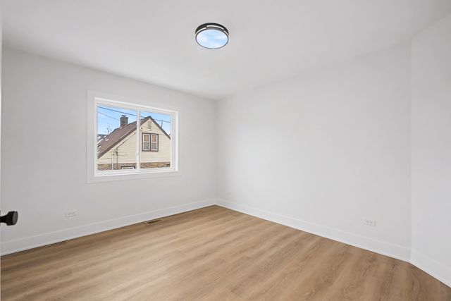 8245 43rd Place, Lyons, IL 60534