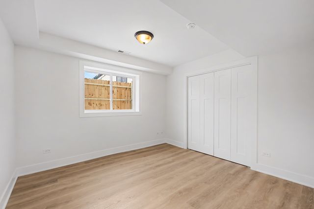 8245 43rd Place, Lyons, IL 60534