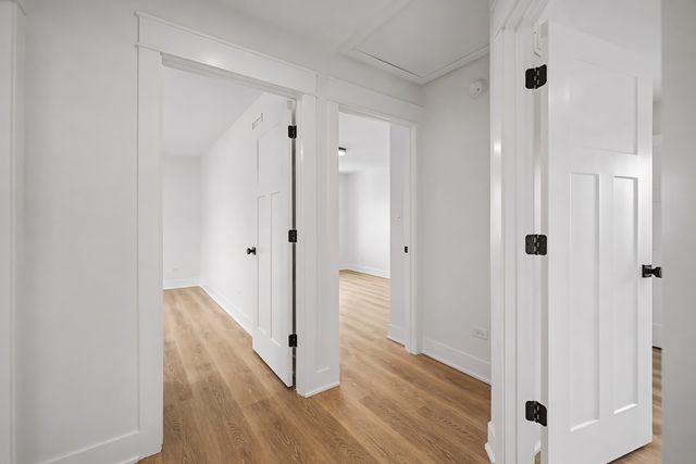 8245 43rd Place, Lyons, IL 60534