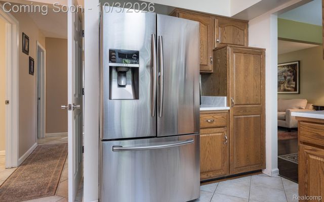 25523 Hunt Club Boulevard, Farmington Hills, MI 48335