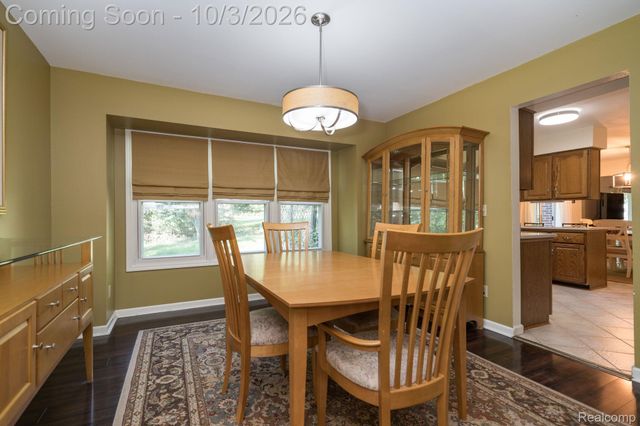 25523 Hunt Club Boulevard, Farmington Hills, MI 48335
