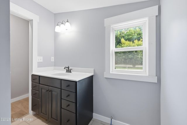 1540 Sims Valley Rd, Lawrenceburg, KY 40342
