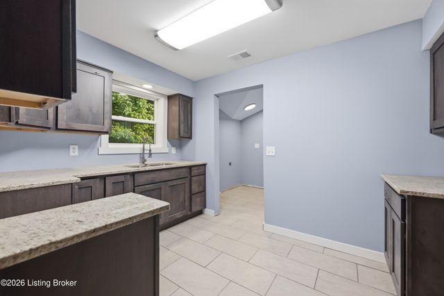 1540 Sims Valley Rd, Lawrenceburg, KY 40342