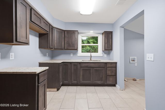 1540 Sims Valley Rd, Lawrenceburg, KY 40342