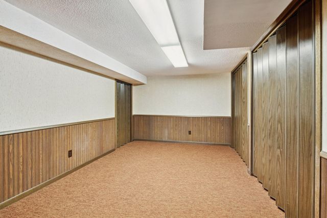 5832 Rhode Island Avenue N, Crystal, MN 55428