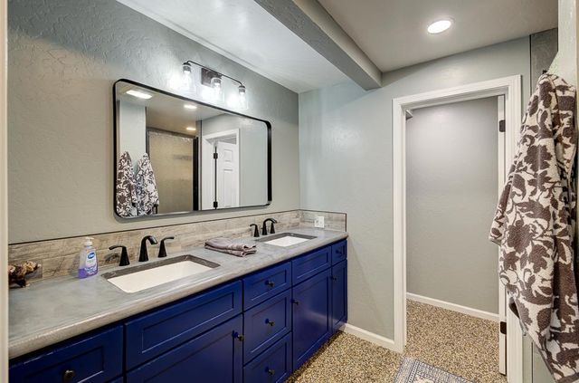 41930 Buckeye Lane, Shaver Lake, CA 93664