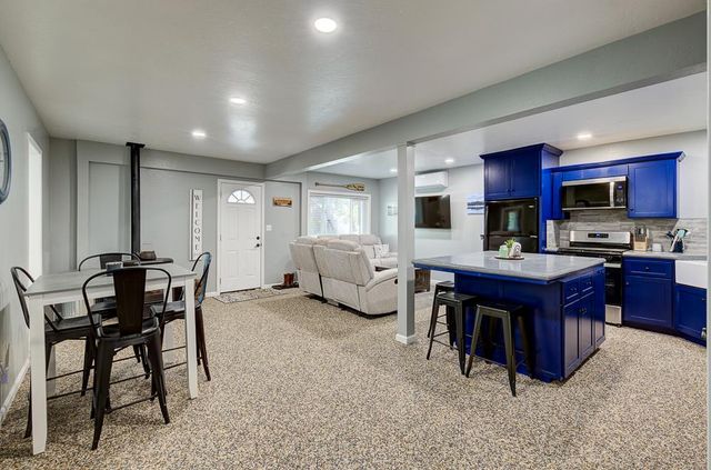 41930 Buckeye Lane, Shaver Lake, CA 93664