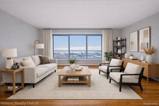 1300 E LAFAYETTE Street 905, Detroit, MI 48207