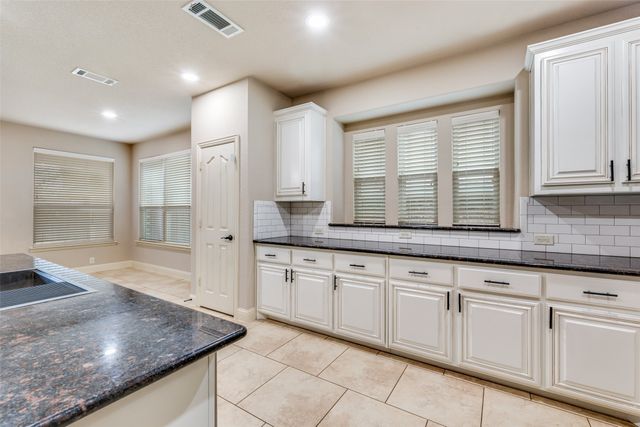 1137 Cardinal Ridge Road, Burleson, TX 76028