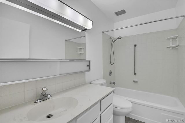 9655 E Center Ave 9D, Denver, CO 80247