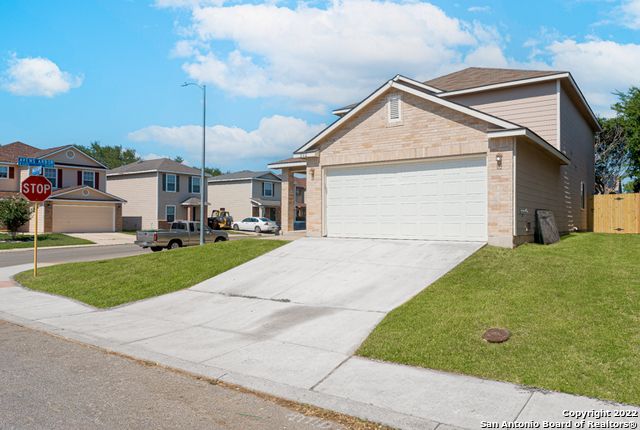 102 MALLOW GRV, San Antonio, TX 78253