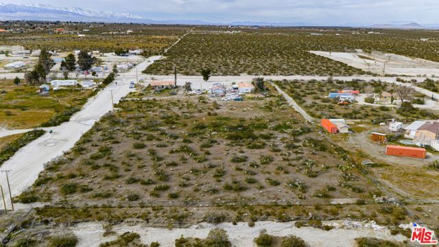 4120 La Mesa Road, Phelan, CA 92371