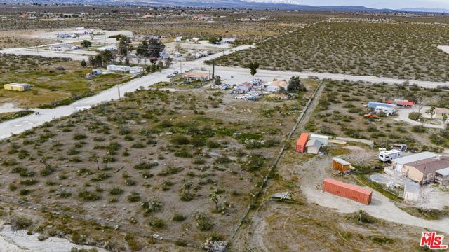 4120 La Mesa Road, Phelan, CA 92371