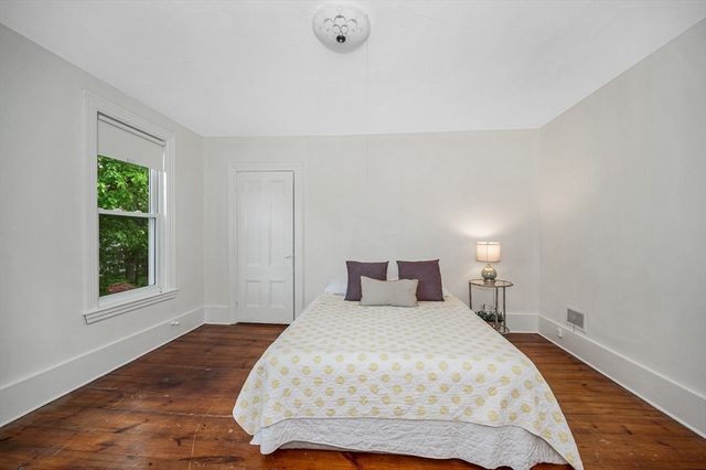 395 Kingsbury Ave, Haverhill, MA 01835