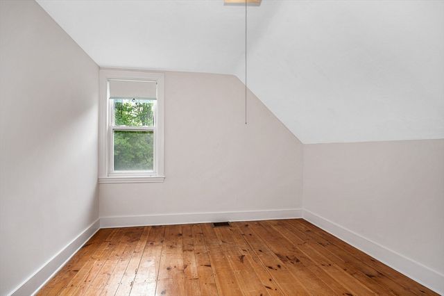 395 Kingsbury Ave, Haverhill, MA 01835