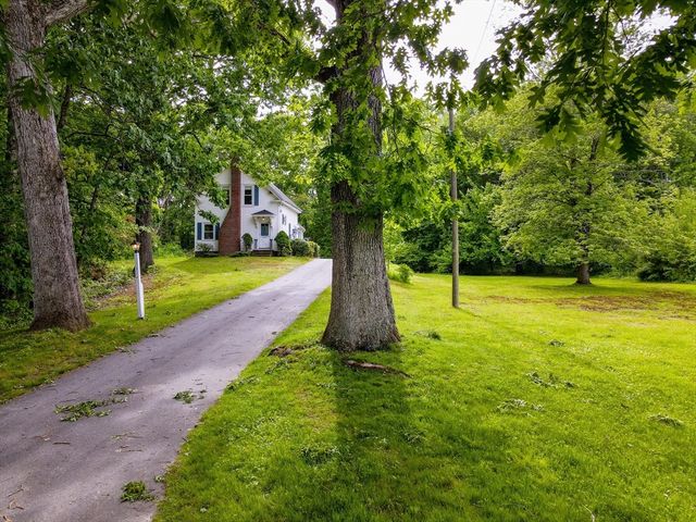 395 Kingsbury Ave, Haverhill, MA 01835