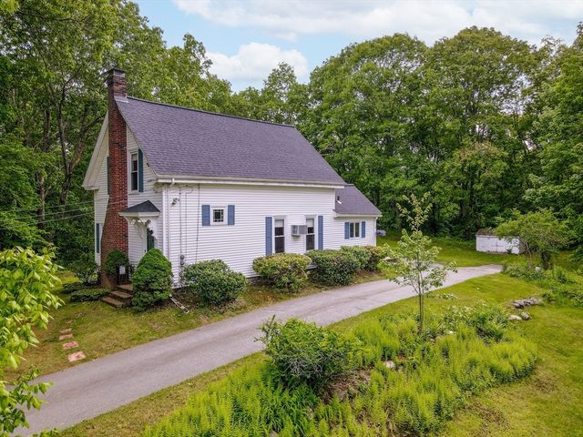 395 Kingsbury Ave, Haverhill, MA 01835