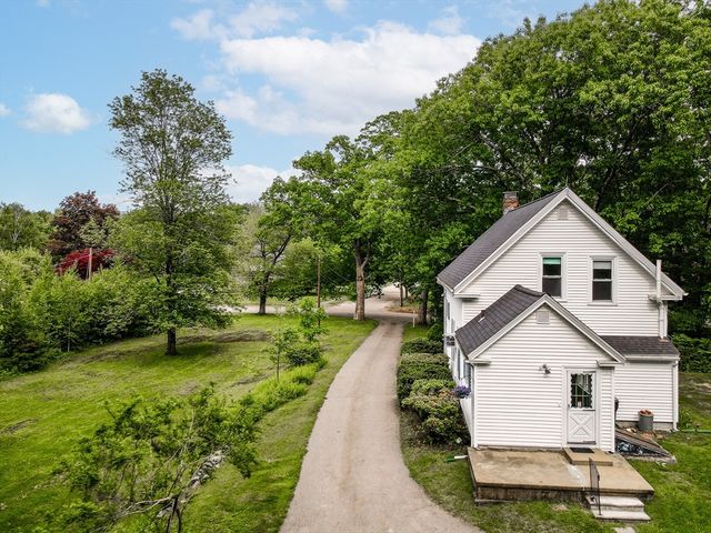395 Kingsbury Ave, Haverhill, MA 01835