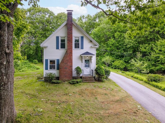 395 Kingsbury Ave, Haverhill, MA 01835