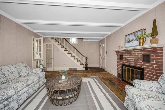 395 Kingsbury Ave, Haverhill, MA 01835