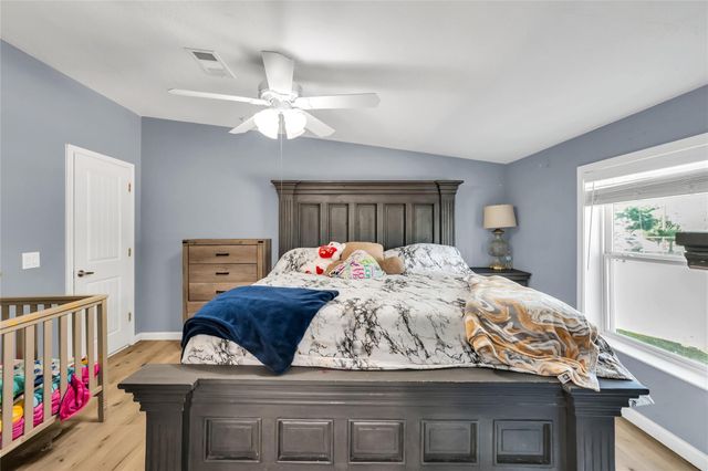 457 County Road 3773, Cleveland, TX 77327