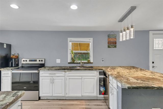 457 County Road 3773, Cleveland, TX 77327