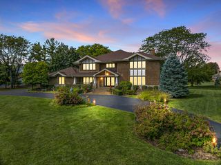 1886 Clover Drive, Inverness, IL 60067