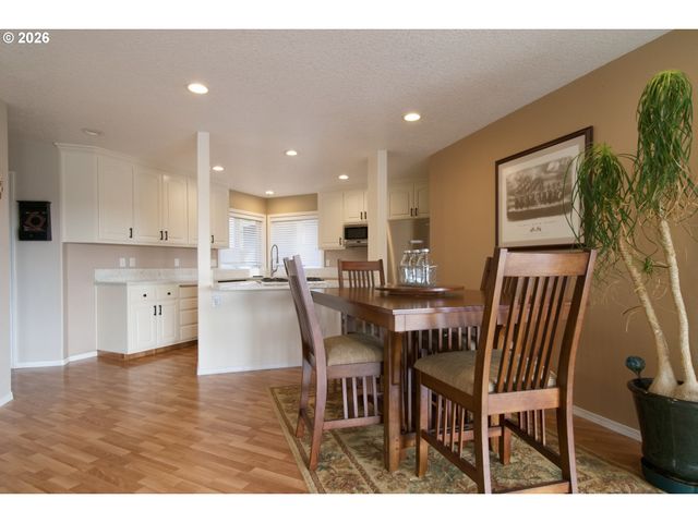 300 SPINNAKER Way, Columbia City, OR 97018