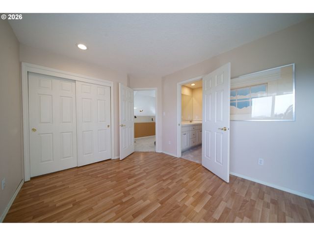 300 SPINNAKER Way, Columbia City, OR 97018