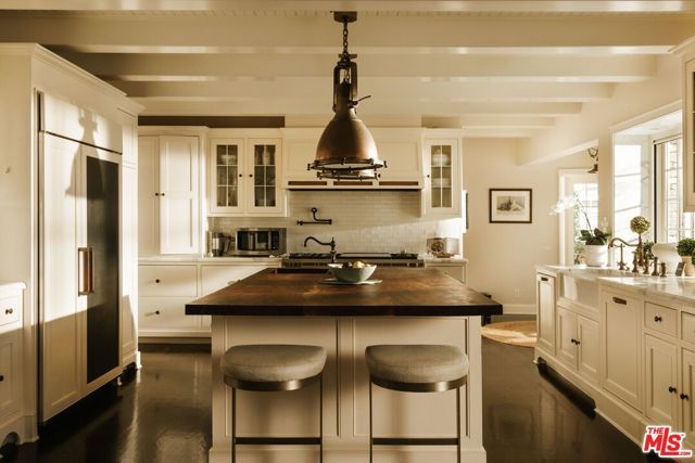 6825 Zumirez Drive, Malibu, CA 90265